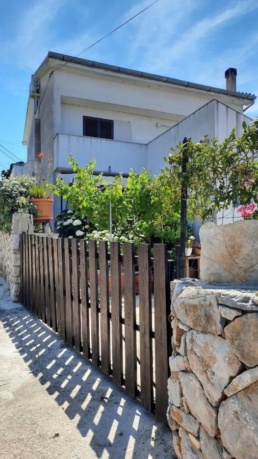 Apartment Pinoapplosinj Veli Lošinj Kültér fotó